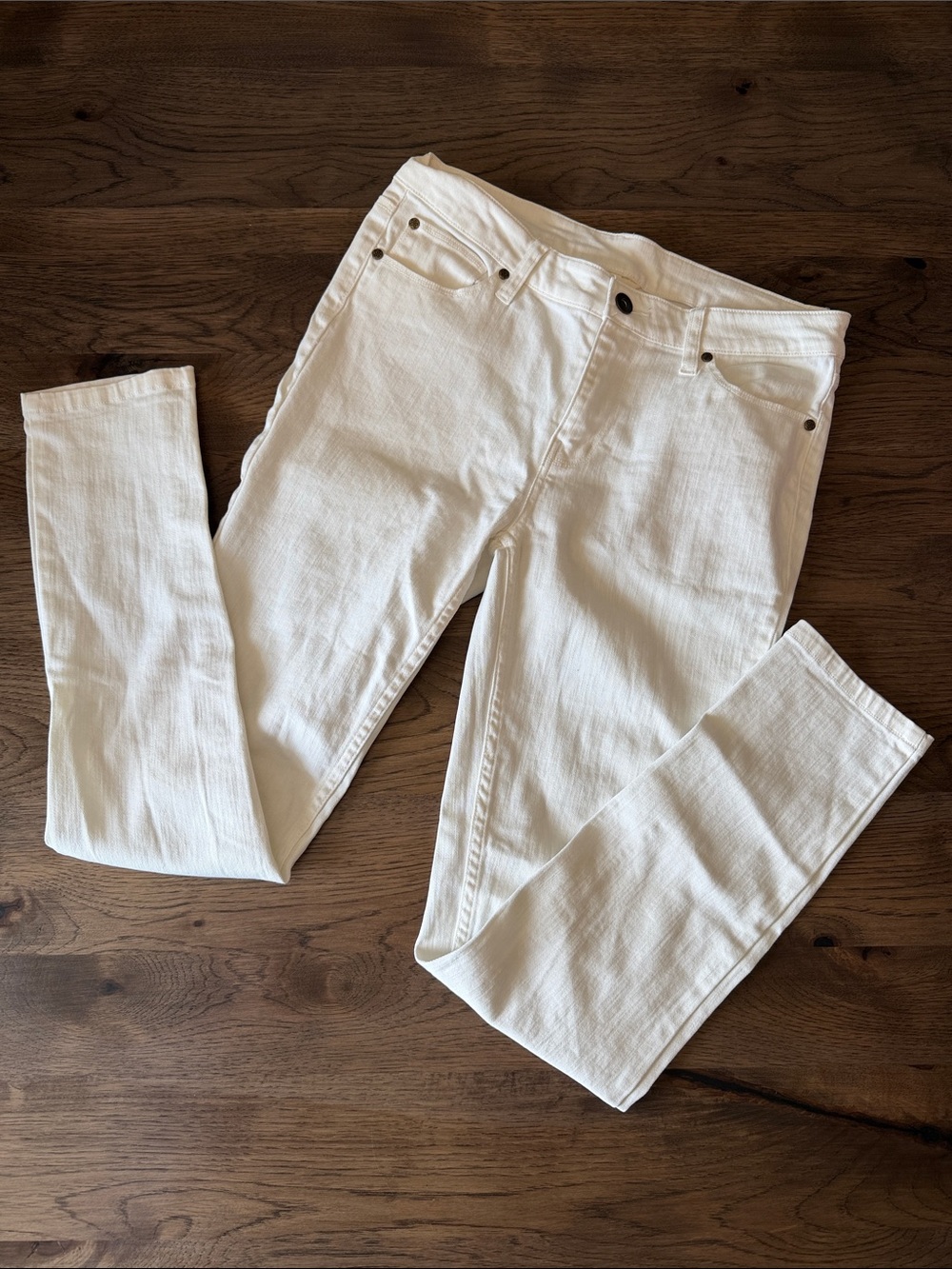 Matilda Jane Women's White 8 Ankle Pants